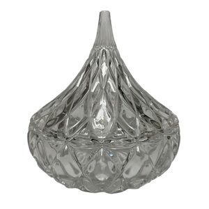 Shannon Crystals Designs of Ireland Handcrafted Crystal Hersey Kiss